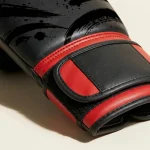 Crown Sparring Gloves, close-up